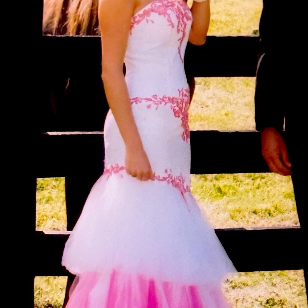 Mermaid cut prom dress